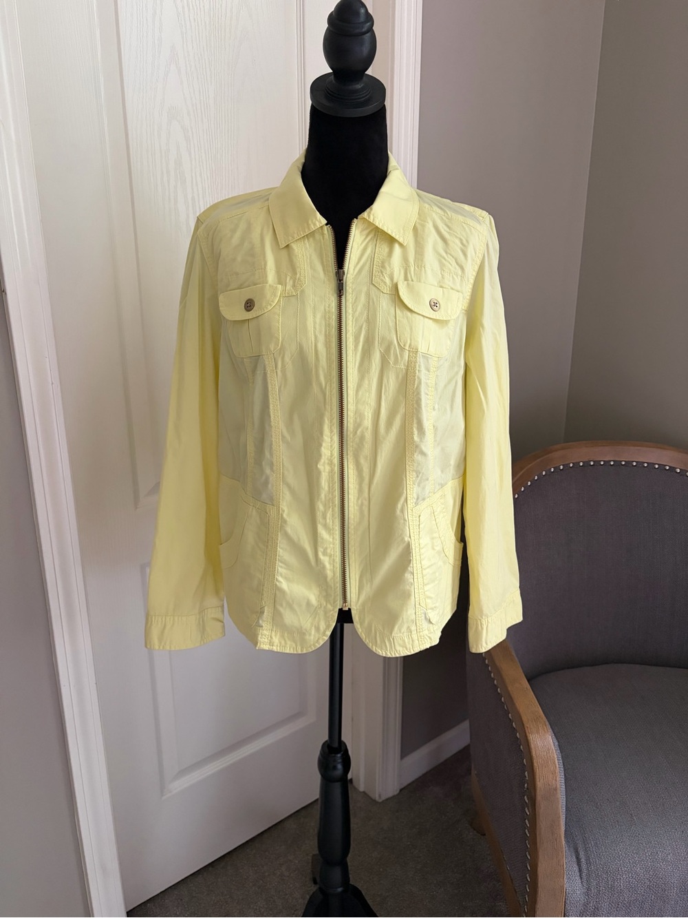 Chico's Pale Yellow Zip-Front Utility Jacket